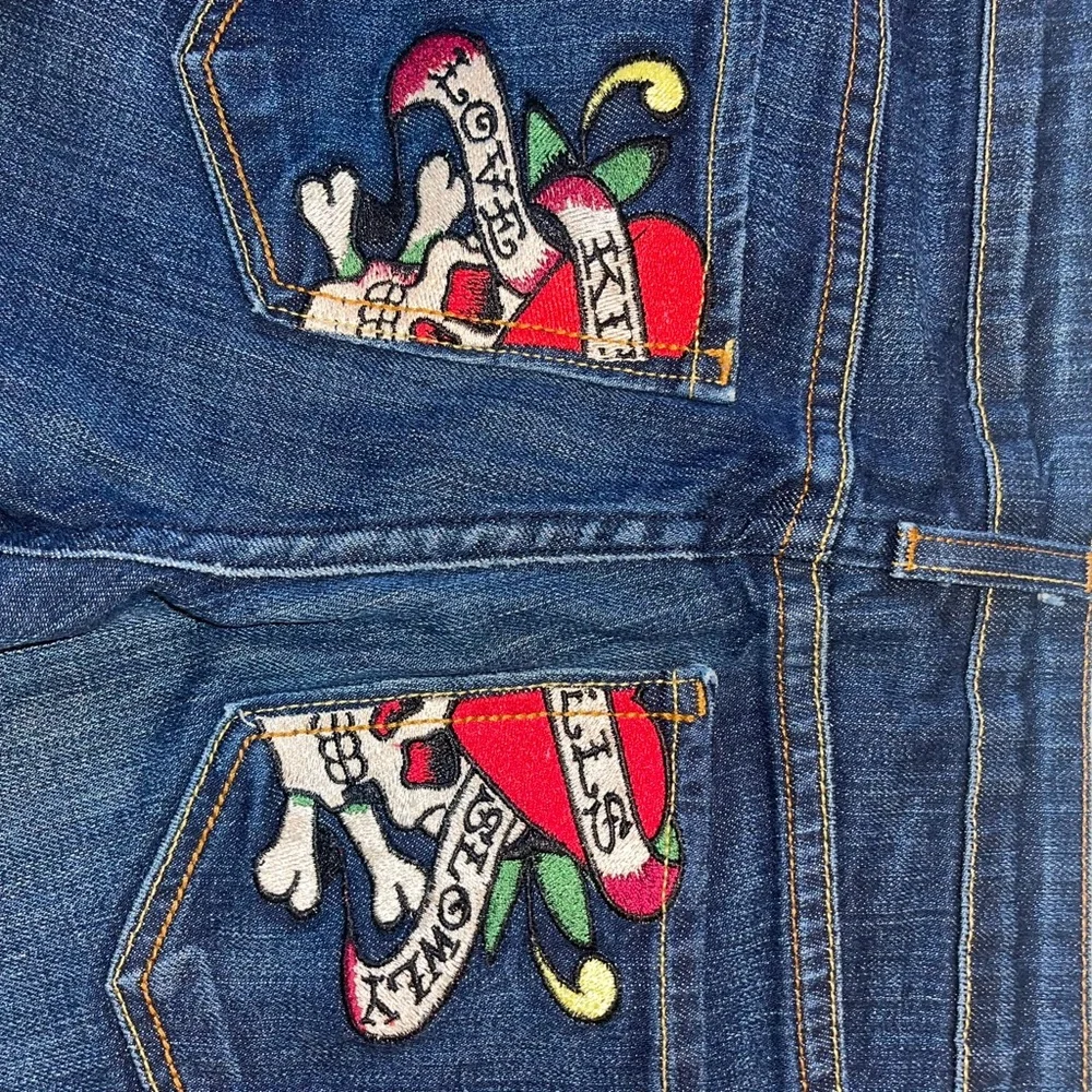 Ed Hardy Skull Heart Embroidered Denim Shorts Size 30 - Picture 7 of 16